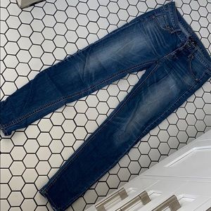 Skinny Boyfriend cut jeans.